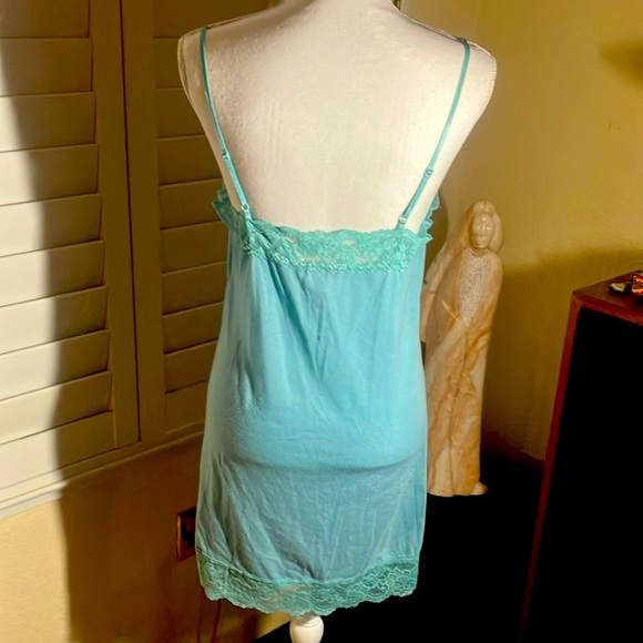 🩵🤍Vol.1 Lt Aqua Blue Stretchy Cotton Spandex Long Tank W/Lace & Sequins Sz XL - Picture 3 of 7